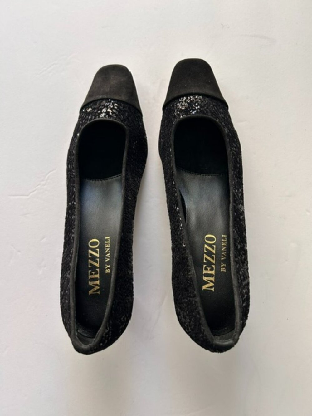 NWT Mezzo by Vaneli Rickie Black Velvet Pump, Size 8M